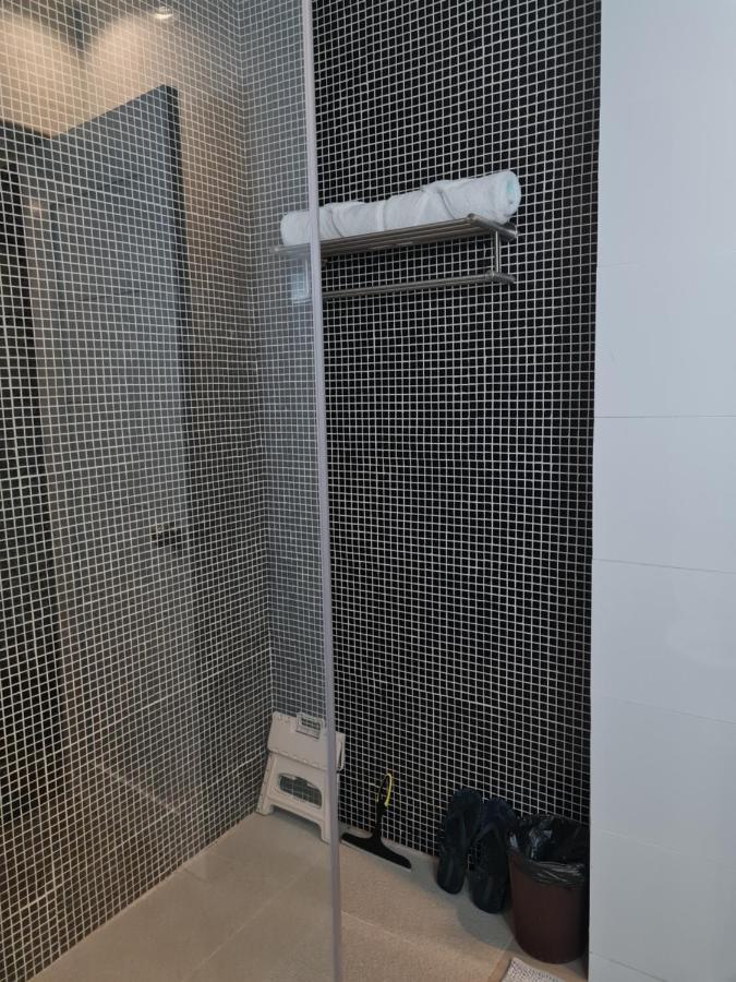 ماكاتي Huge Condo Unit Near Burgos Circle, St Lukes, Shangri-La - P Hamptons T1 المظهر الخارجي الصورة