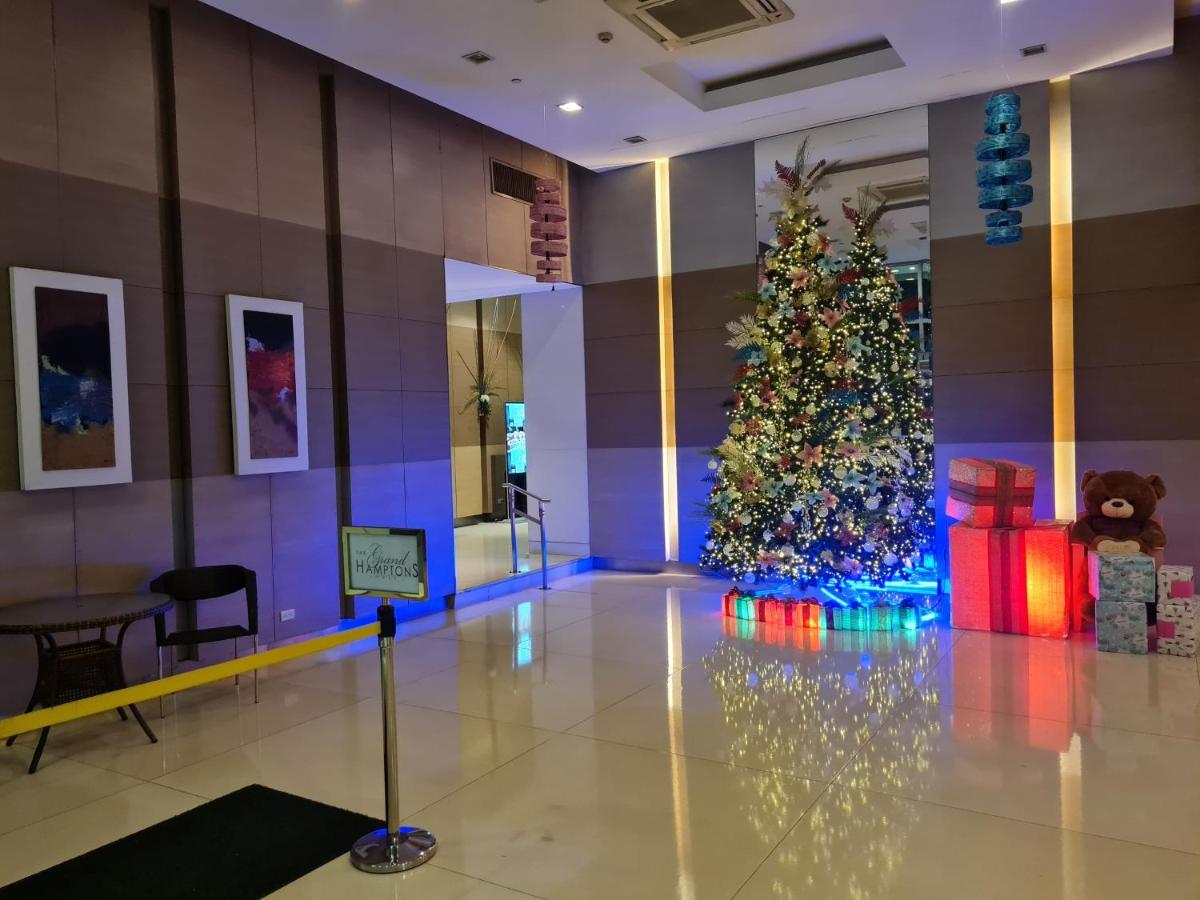 ماكاتي Huge Condo Unit Near Burgos Circle, St Lukes, Shangri-La - P Hamptons T1 المظهر الخارجي الصورة